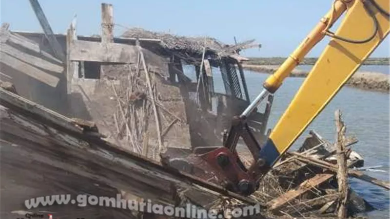 إزالة تعديات علي ١٩ فدانا من أملاك الدولة بدمياط
