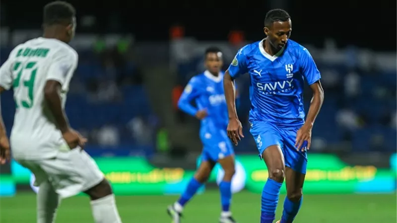 أهلي طرابلس يتعادل مع الهلال السعودي سلبياً في الشوط الأول