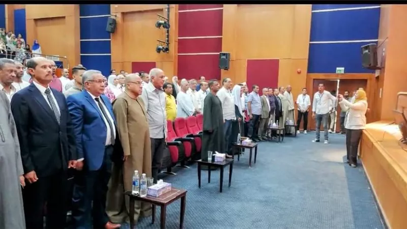 تكريم حفظة القرآن الكريم فى مسابقة العديسى بالطود جنوب الأقصر