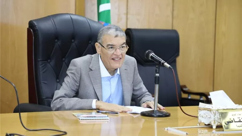 محافظ المنيا يترأس اجتماع مجلس إدارة المنطقة الصناعية