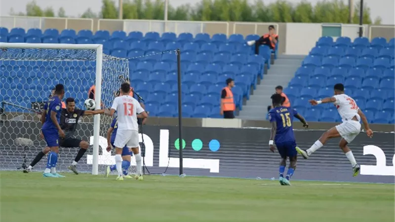 الشوط الأول.. الزمالك يتقدم على الاتحاد المنستيرى بهدفى زيزو والجزيرى