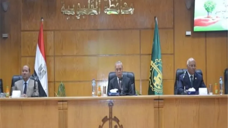 الهجان يدعو أبناء القليوبية لتقديم المشروعات الخضراء والذكية