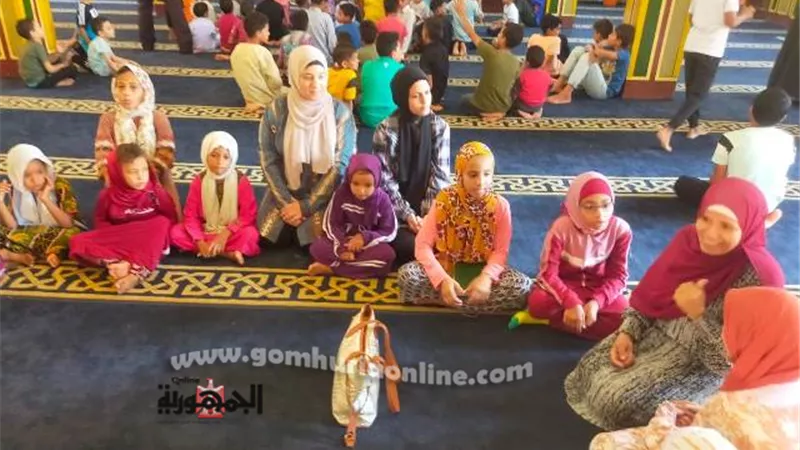 نشاط مكثف لوحدة سكان السويس بدور العبادة