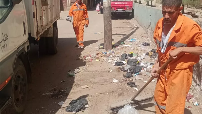 محافظ أسيوط : رفع 650طن مخلفات وتسوية وتمهيد طرق خلال حملات نظافة