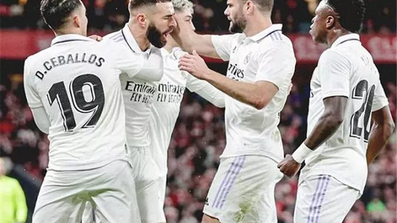 القنوات الناقلة لمباراة ريال مدريد وبرشلونة فى كلاسيكو الارض