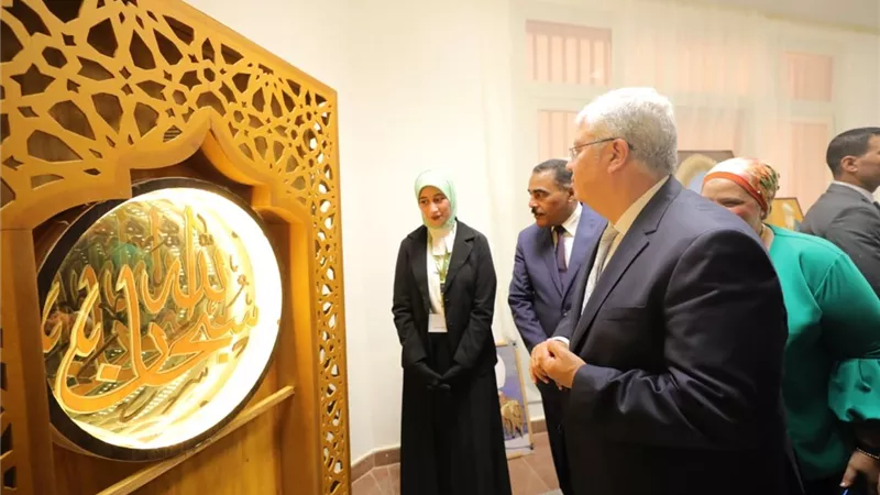 وزير التعليم العالي يفتتح عدة مشروعات تعليمية بجامعة مطروح
