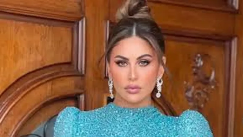 أحدث جلسة تصوير لـ مى سليم تخطف الانظار