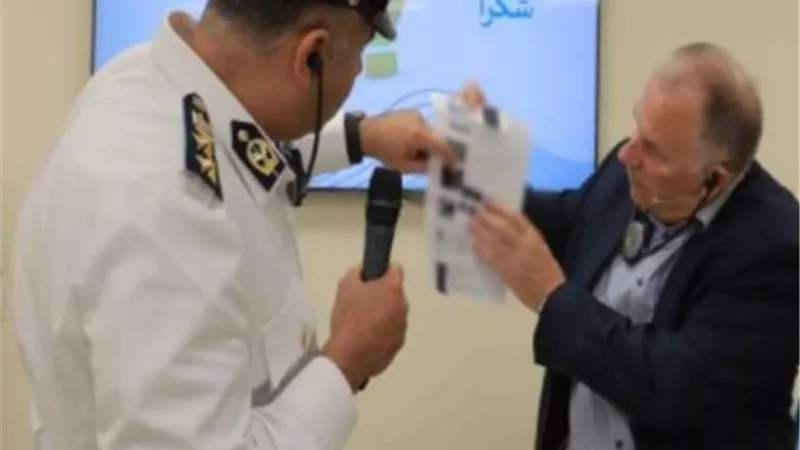 أكاديمية الشرطة تنظم دورة تدريبية في الكشف عن الوثائق المزورة
