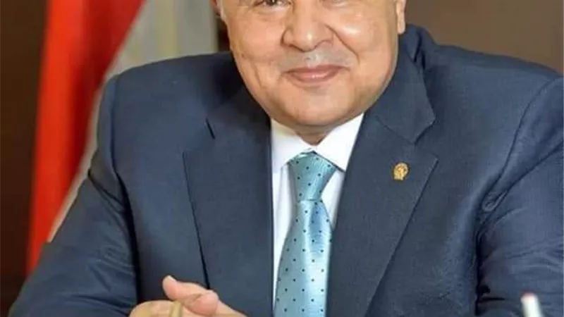 محافظ البحر الأحمر يشيد بالفريق الطبي بمستشفى سفاجا المركزي