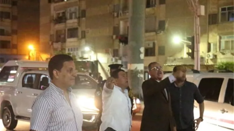 محافظ كفر الشيخ فى جولة ليلية لمتابعة ترشيد الكهرباء