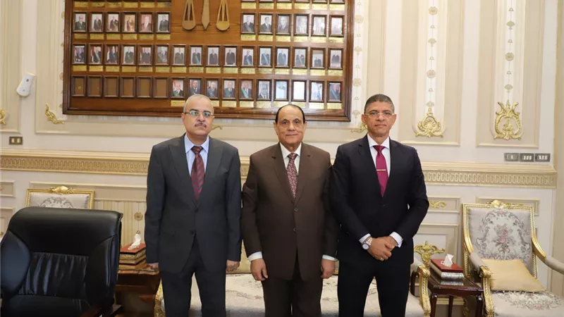رئيس القضاء الأعلى يستقبل نائب رئيس جامعة بني سويف