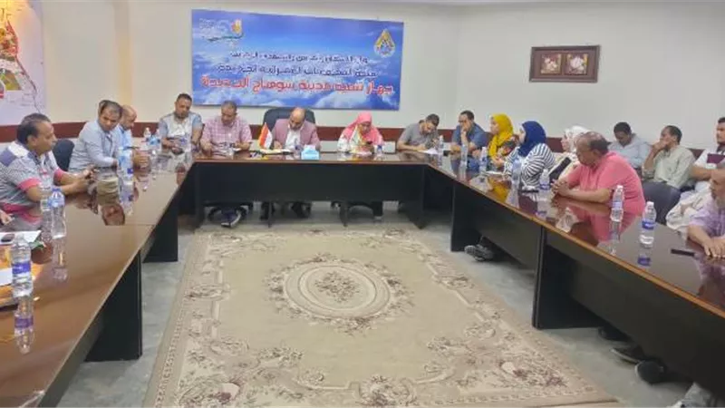 أهم قرارات جهاز سوهاج الجديدة بعد اجتماعه مع ممثلى السكان.. صور