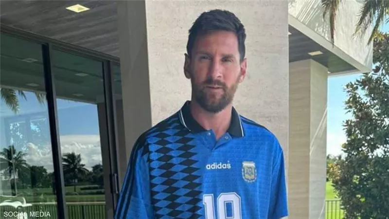 بعد ارتداء اخر قميص لمارادونا.. هل يشارك ميسى في كأس العالم 2026؟