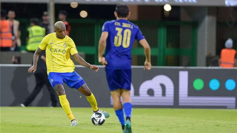 النصر ينهى الشوط الاول بالتقدم بهدف أمام الاتحاد المنستيرى