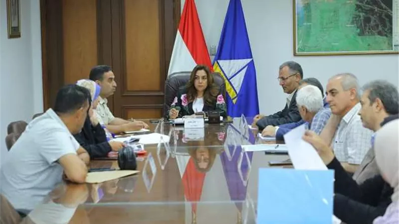 محافظ دمياط تتابع موقف الإمتداد العمرانى برأس البر