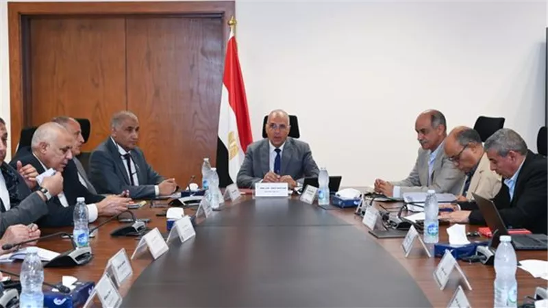 الري يستعرض خطة الوزارة للتعامل مع موجات الحرارة خلال شهر أغسطس