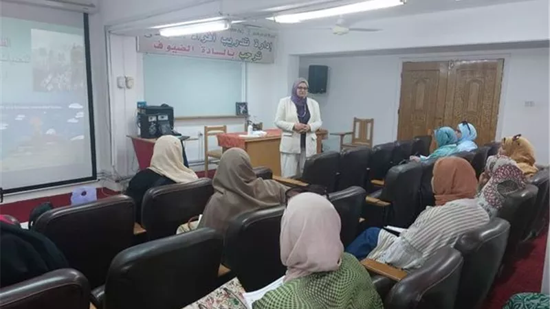 رئيس جامعة القناة يوجه بأهمية رفع الوعي البيئي
