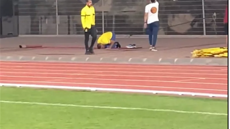 رغم خضوعه لعملية جراحية.. طارق حامد يظهر فى مران الاتحاد.. فيديو