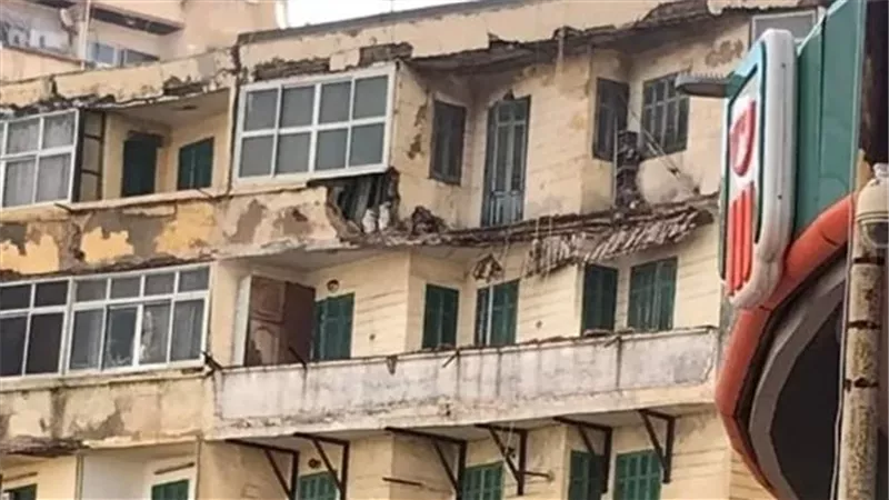 حكاية انهيار بلكونة الدقي