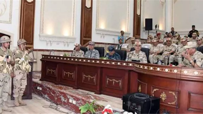 وزير الدفاع يشهد المرحلة الرئيسية لمشروع مراكز القيادة التعبوى للجيش الثالث