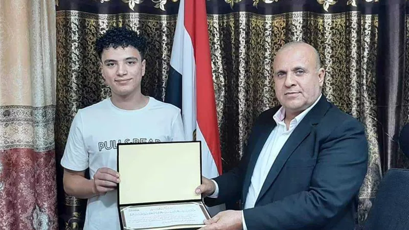 وكيل تعليم دمياط يكرم أوائل الثانوية العامة