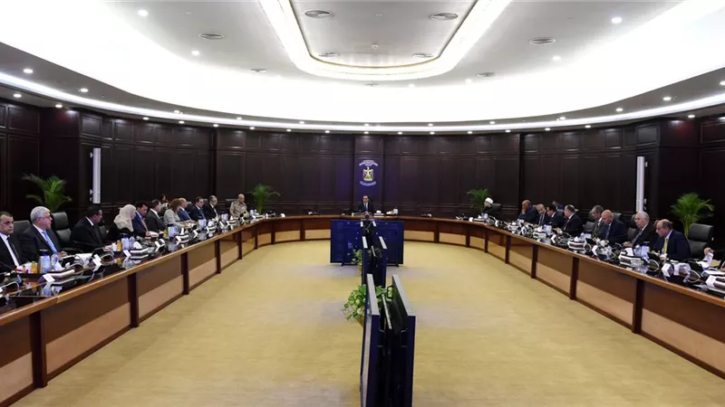 وزيرة الهجرة تستعرض تقريرا حول فعاليات مؤتمر