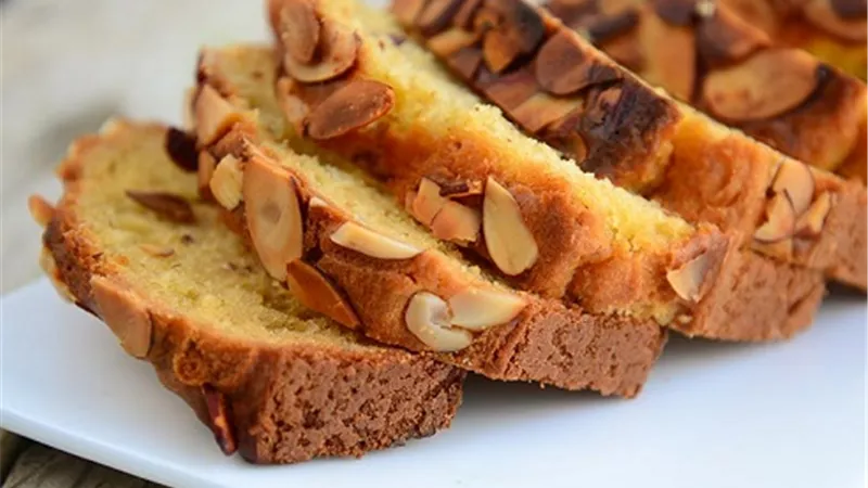 طريقة عمل كيكة الزبدة باللوز