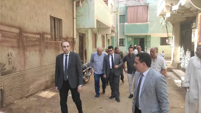 النيابة الإدارية تعاين موقع انهيار منزل ببني سويف