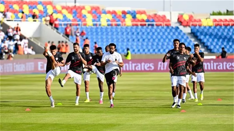 أوسوريو يلقي محاضرة على لاعبي الزمالك استعدادا لمواجهة النصر
