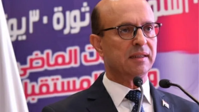 تعيين رؤساء مجالس الأقسام فى الطب والتمريض بجامعة أسيوط