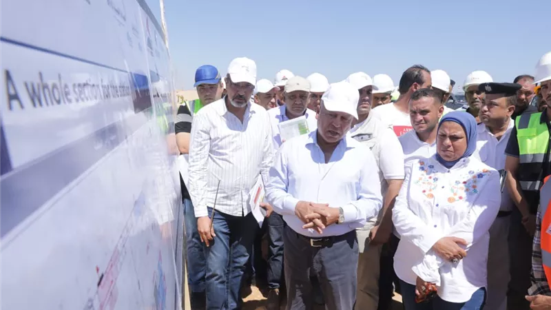 وزير النقل: شبكة القطار الكهربائي السريع شرايين للتنمية..صور