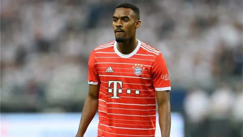 لتدعيم خط الوسط .. ليفربول ما زال مهتما بلاعب بايرن ميونخ