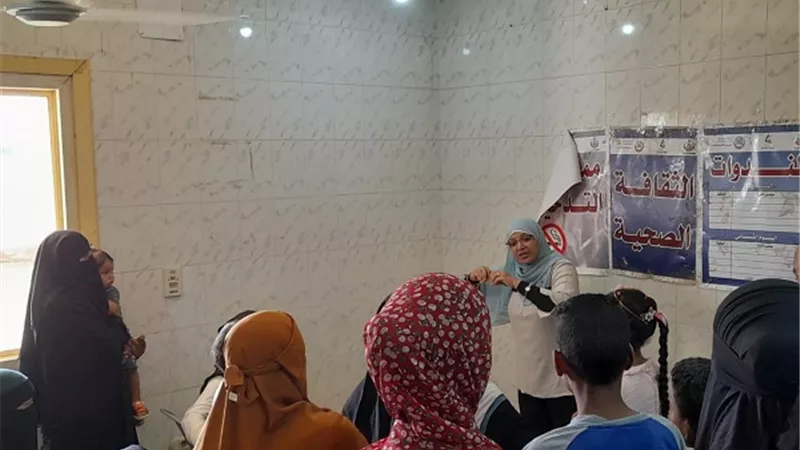 الكشف على ٨١٠ مواطنا بقافلة طبية فى قنا