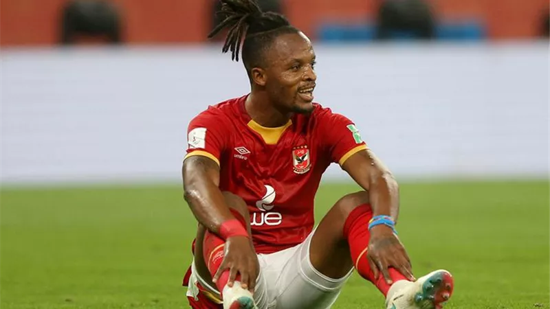 الزمالك ينفى التفاوض مع لاعب الاهلى السابق