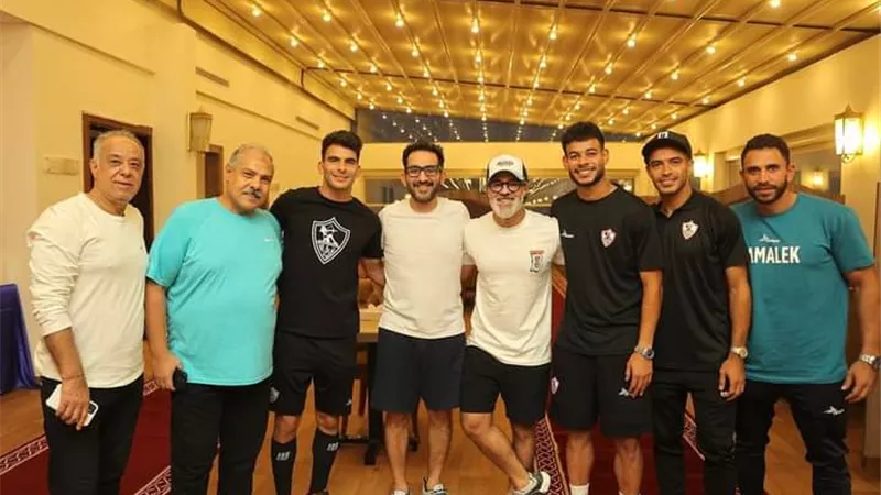 أحمد حلمي تريند بعد ظهوره مع لاعبي الزمالك فى فندق الإقامة