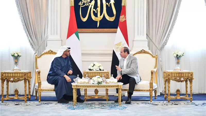 الرئيس السيسى يلتقى رئيس دولة الإمارات فى العلمين الجديدة
