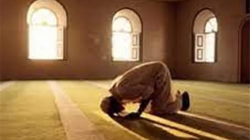 الافتاء تجيب..حكم الكلام أثناء سماع الأذان قبل الصلاة؟