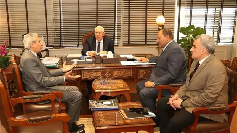 القصير يتابع تنفيذ تكليفات القيادة السياسية بتنمية الثروة السمكية