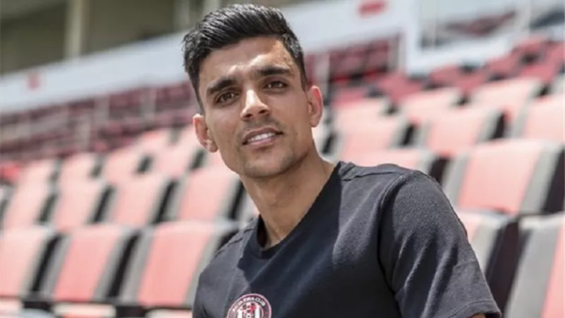منافس قوي يصارع الزمالك وبيراميدز على ضم بن شرقي الموسم المقبل