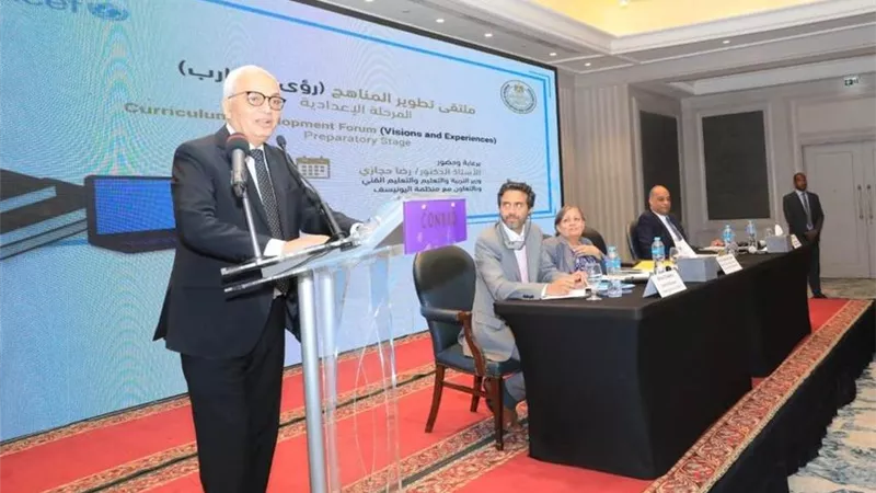 تصريحات «مهمة» لوزير التعليم بشأن تطبيق الذكاء الاصطناعي في المناهج التعليمية