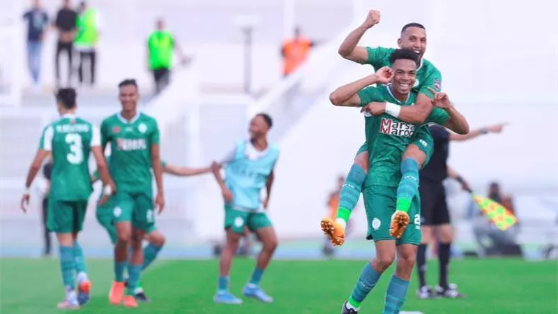 رحيمي يقود هجوم الرجاء أمام النصر السعودي بالبطولة العربية