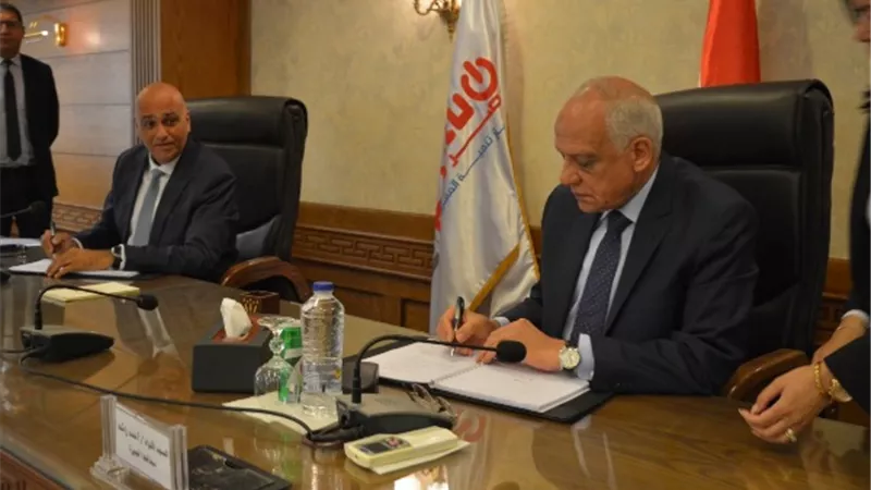 الجيزة توقع بروتوكول تعاون مع جهاز تنمية المشروعات