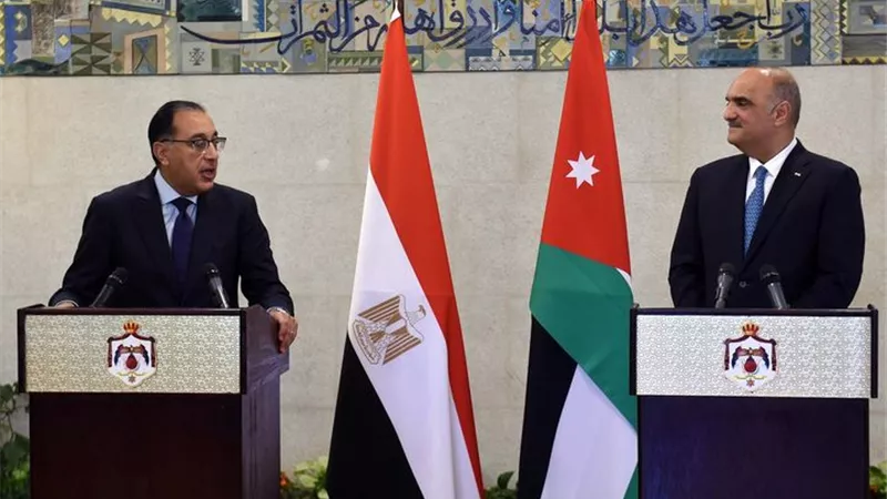 رئيس الوزراء الأردني: توقيع 12 اتفاقية مشتركة مع مصر