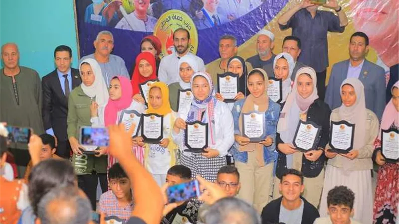 تكريم حفظة القرآن وأوائل شهادات الأزهر بكفر أبوعجوة