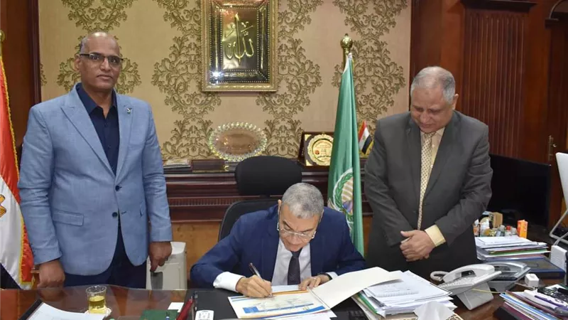 محافظ المنيا يعتمد نتيجة الدور الثاني للشهادة الإعدادية
