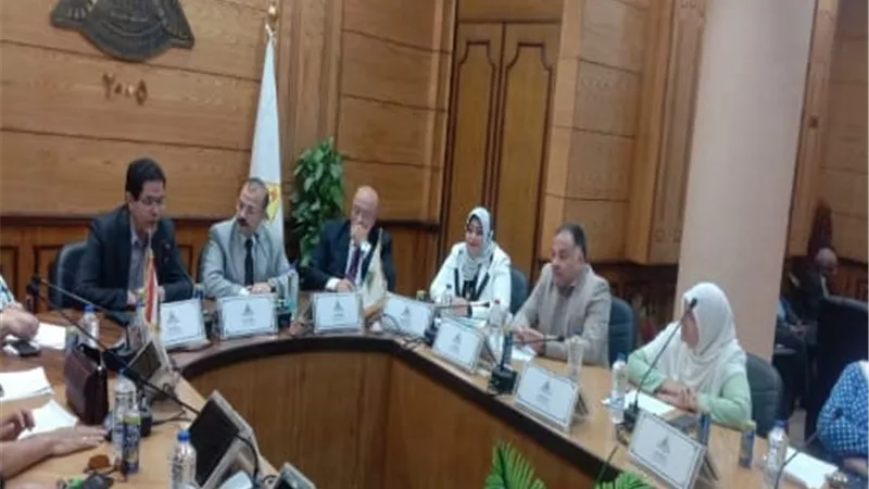 الجيزاوي يوجه بمراعاة السلامة المهنيةوتأمين بيئةالعمل بجامعة بنها