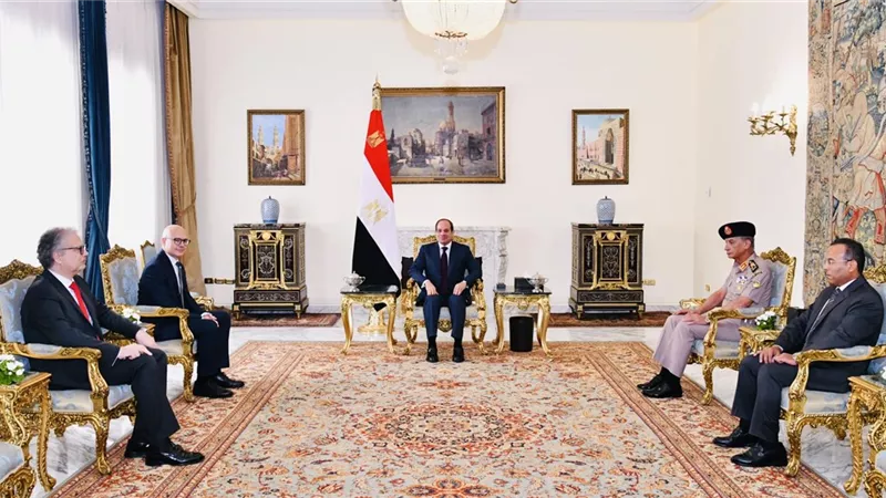 الرئيس السيسي يستقبل وزير دفاع صربيا