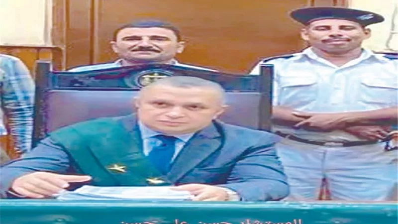 صيد السمك بالأولوية في ترعة الديروطية