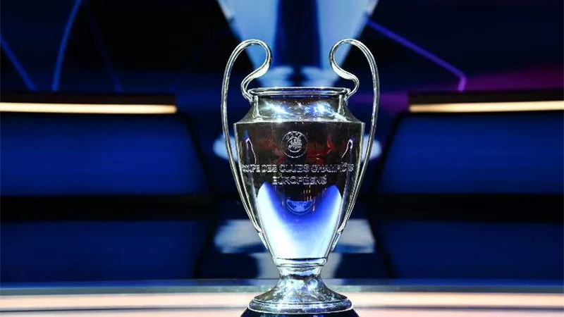 تأجيل مباراة بدوري أبطال أوروبا بسبب مقتل مشجع