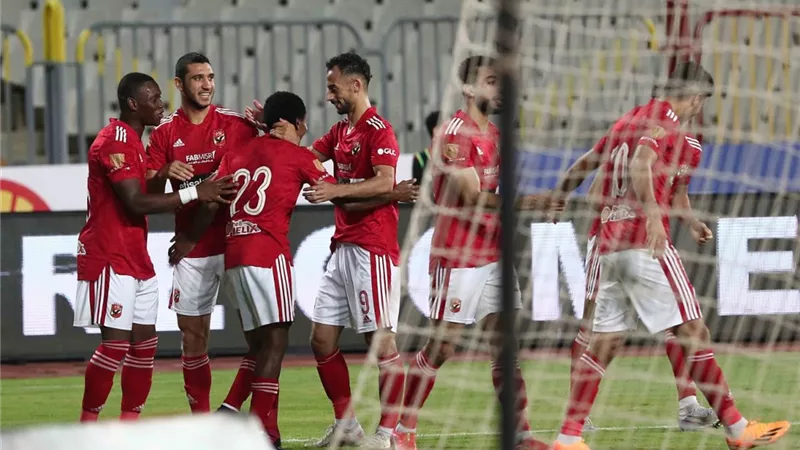 شبانة: رغم العروض الإغرائية.. نجم الاهلى يجدد عقده حتى 2026